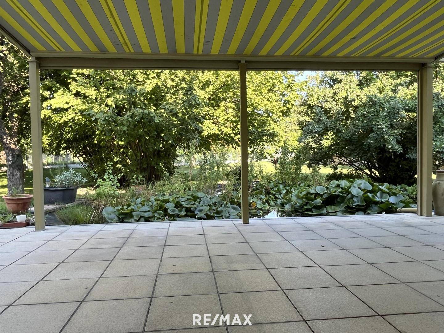 beschattete Terrasse als Ruheoase