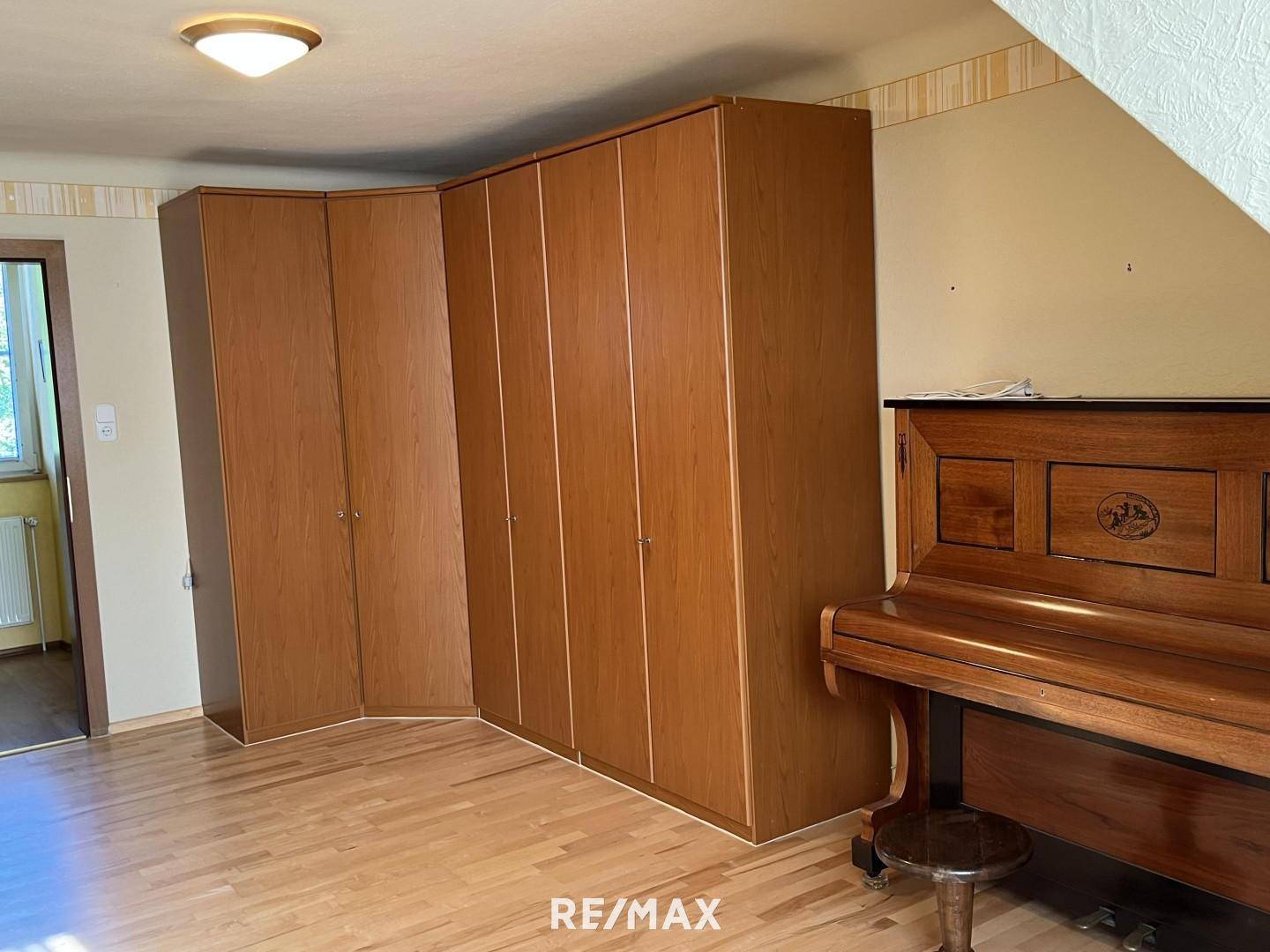 Zimmer 2 OG ca. 14,5 m²
