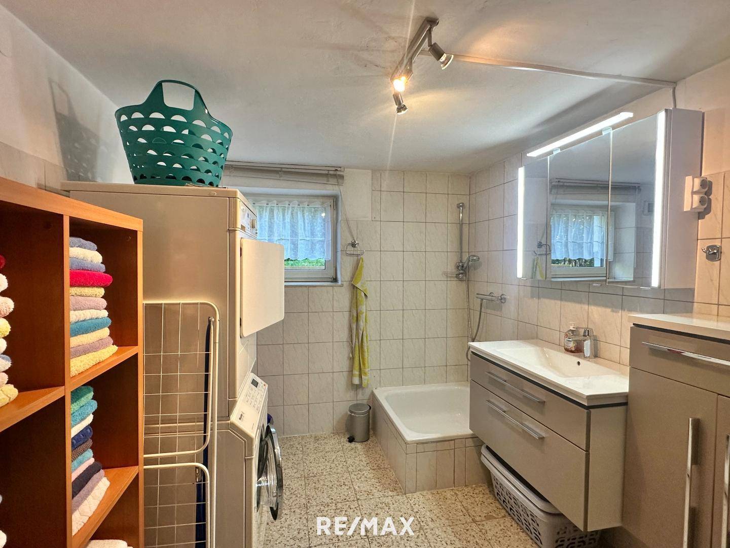 KG Waschküche mit Dusche
