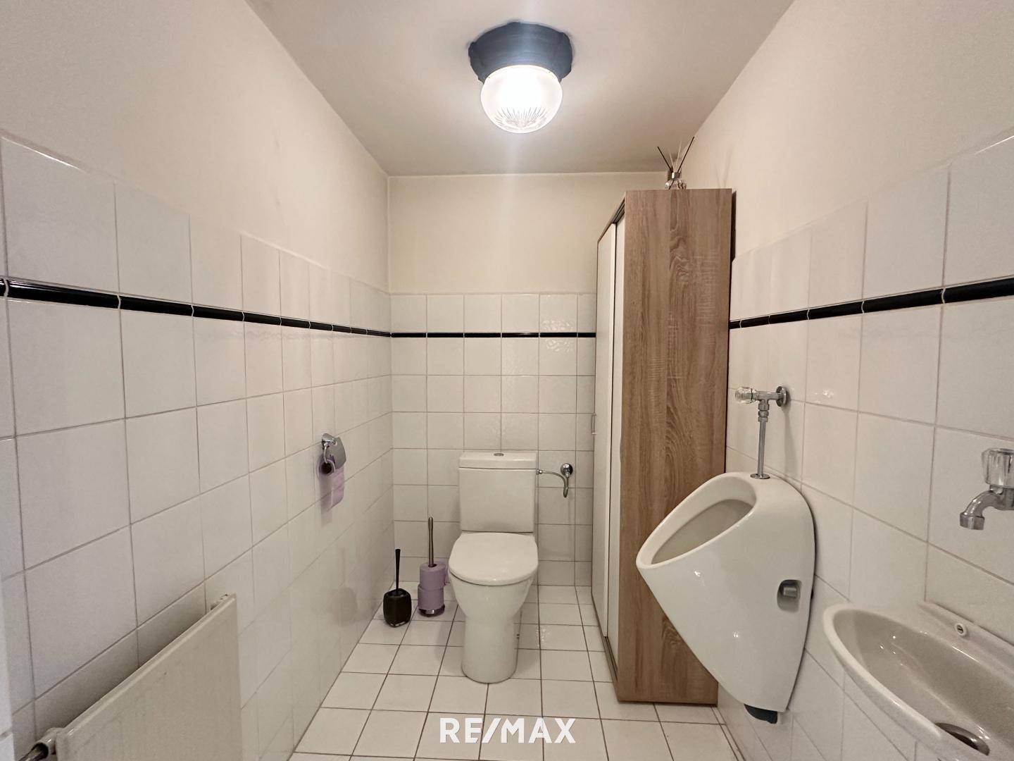 KG WC