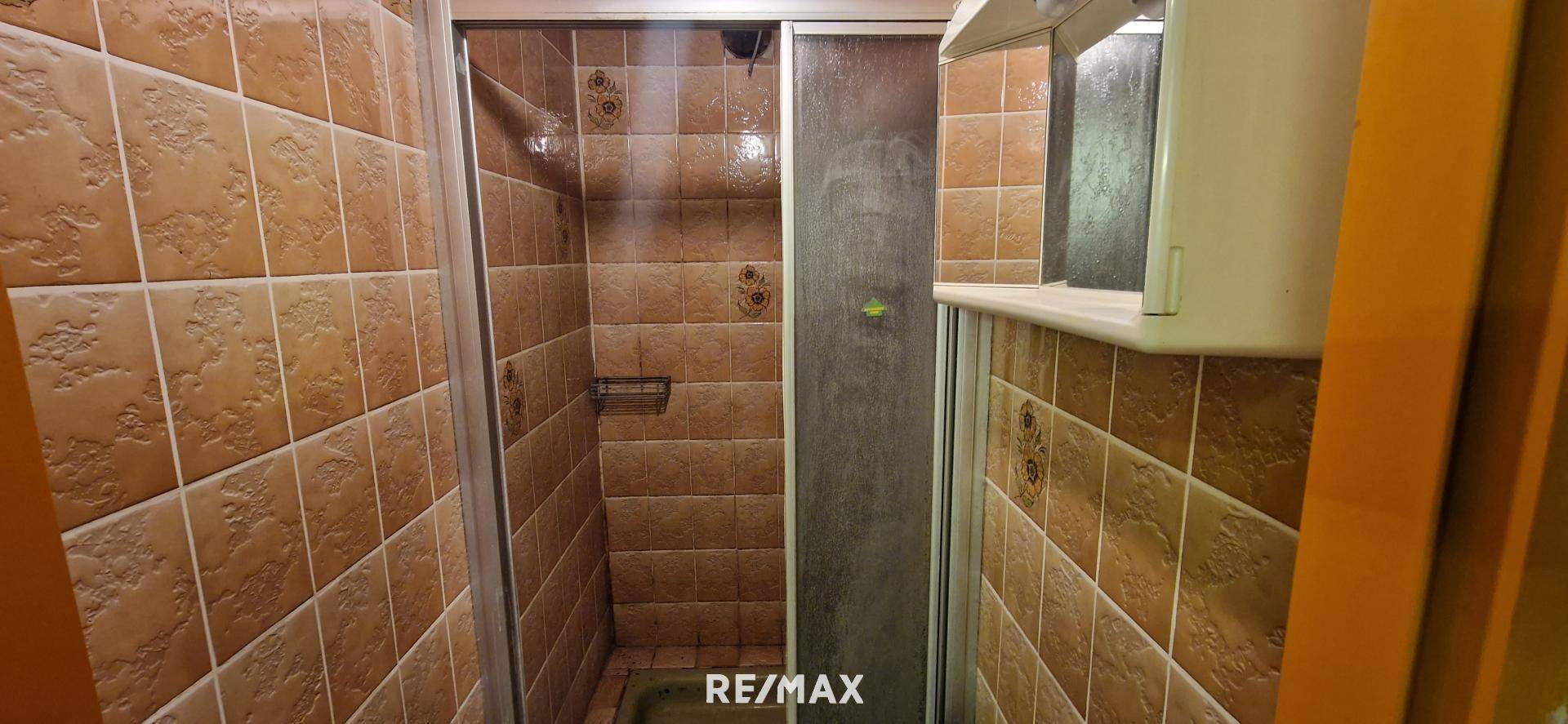 Dusche im Keller