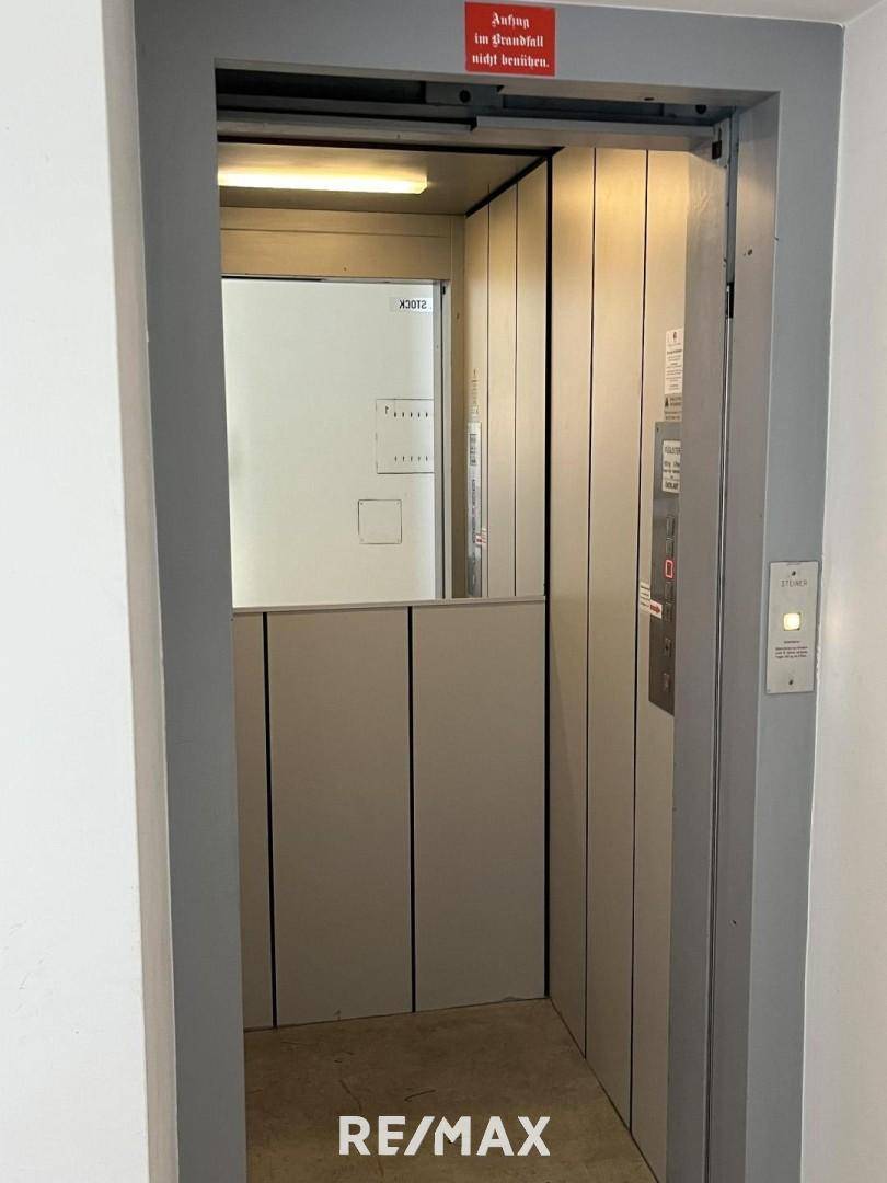 Lift vorhanden