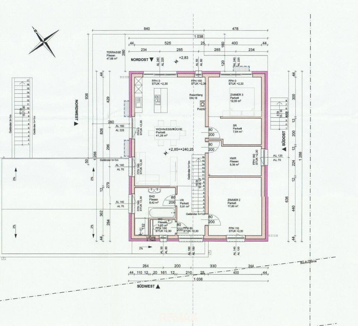 Grundriss des Erdgeschosses mit Wohnküche, zwei Schlafzimmern, Bad und Terrasse.