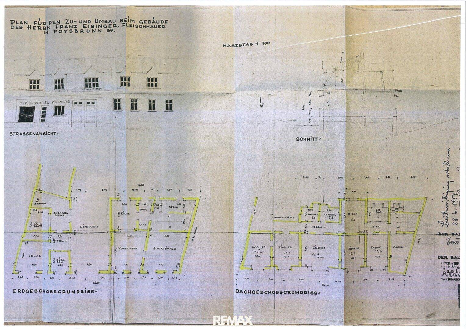 Alter Bauplan mit Straßenansicht, Schnitt und Grundrissen für Erd- und Dachgeschoss.