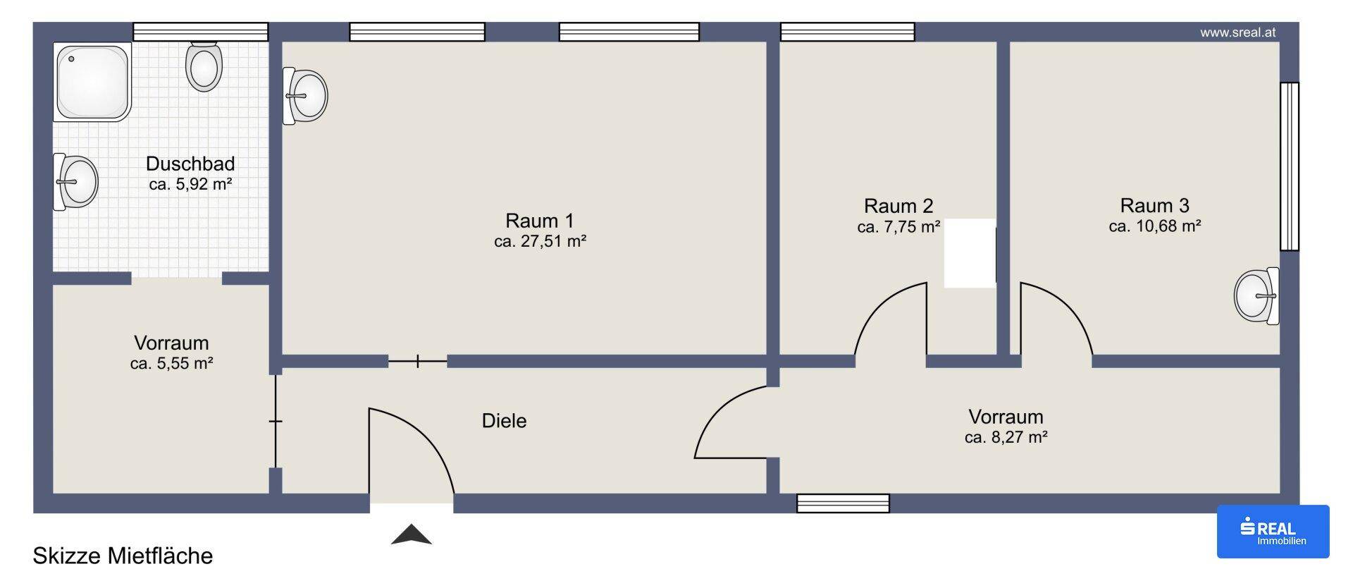 Grundriss einer Mietfläche mit drei Räumen, einem Duschbad und zwei separaten Toiletten.