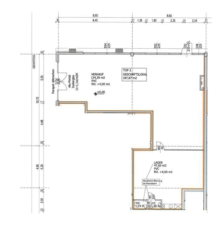Grundrissplan eines Geschäftslokals mit Lagerfläche und Sanitäranlagen, inklusive Maßen.