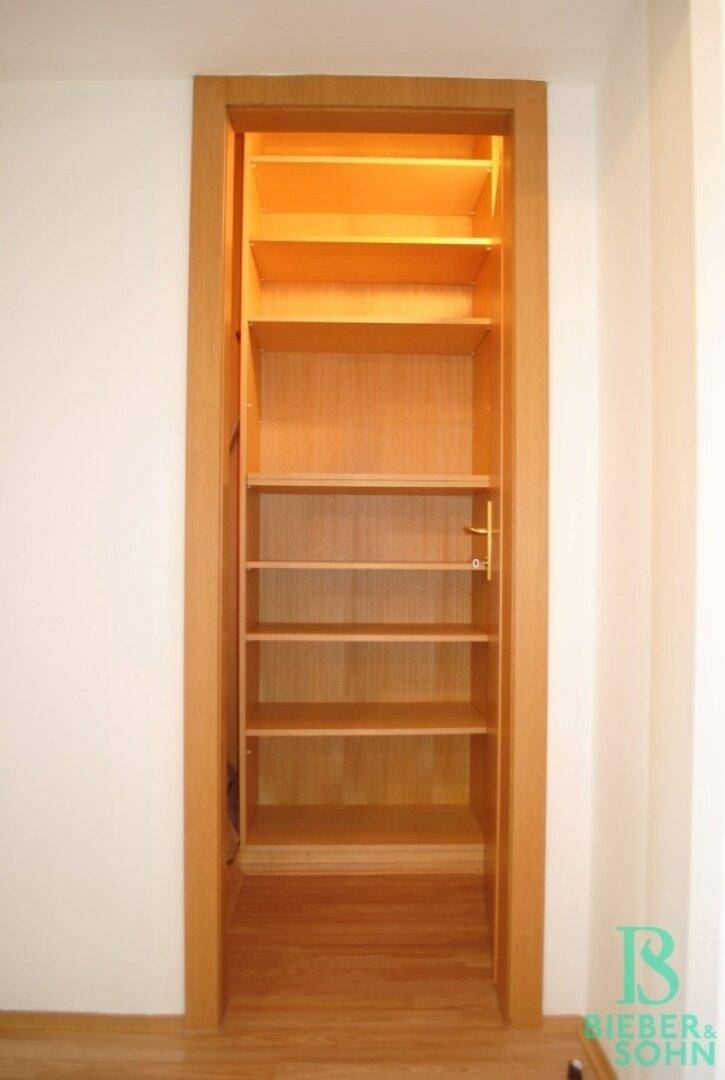 Zimmer 3 - Garderobe