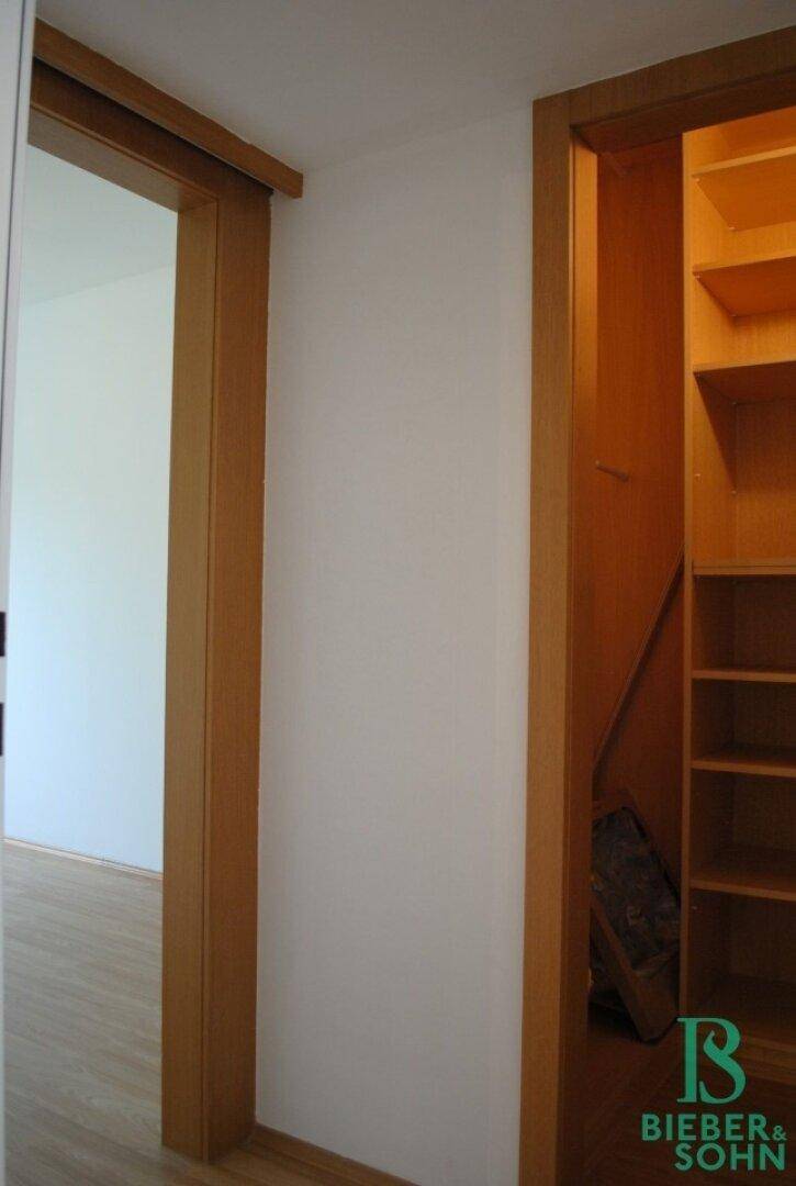 Zimmer 3 / Garderobe