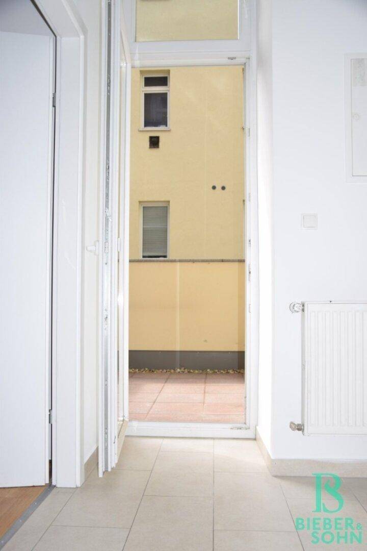 Vorraum/Blick Terrasse