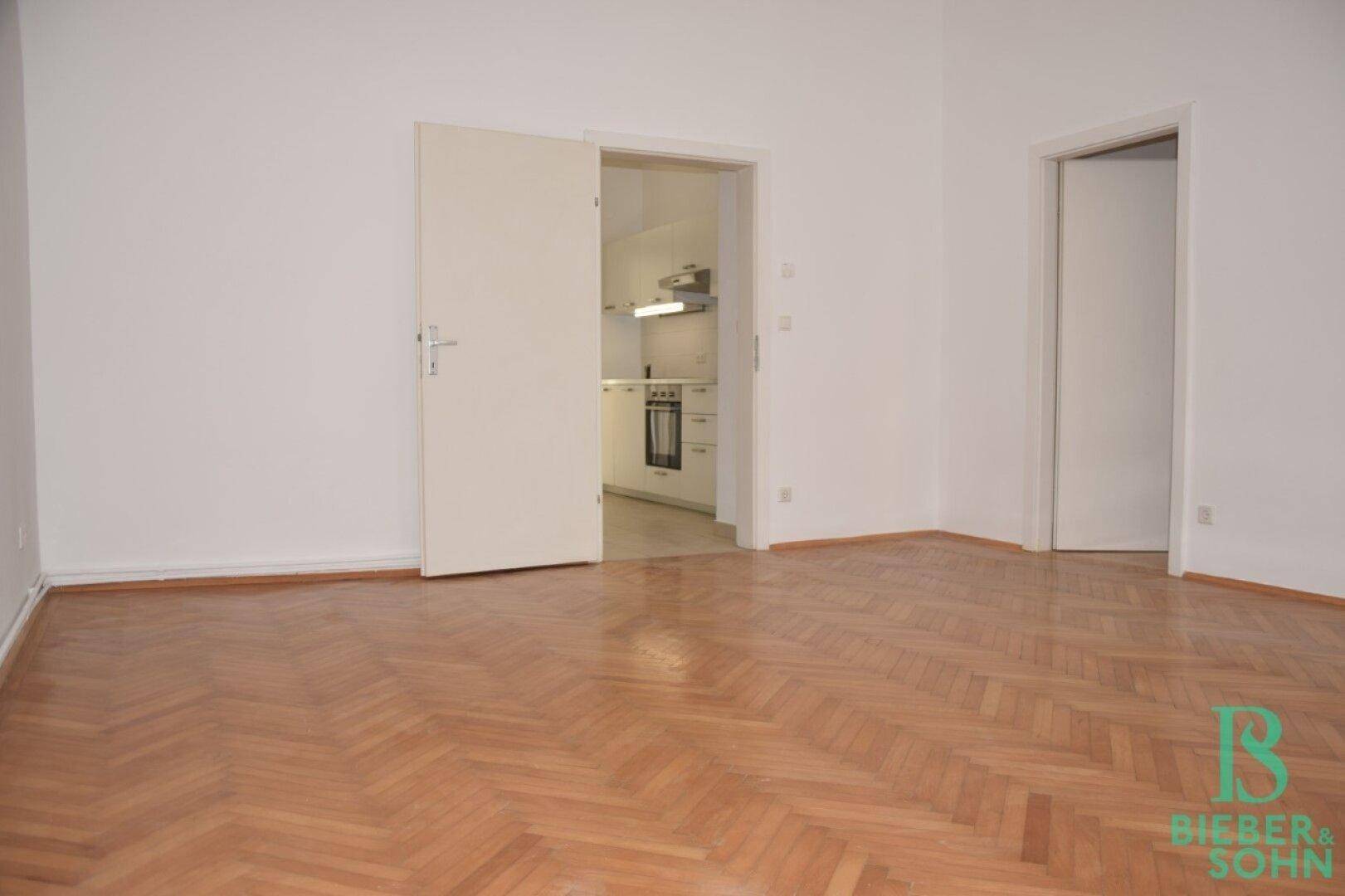 Wohnraum/Blick Küche/Zimmer