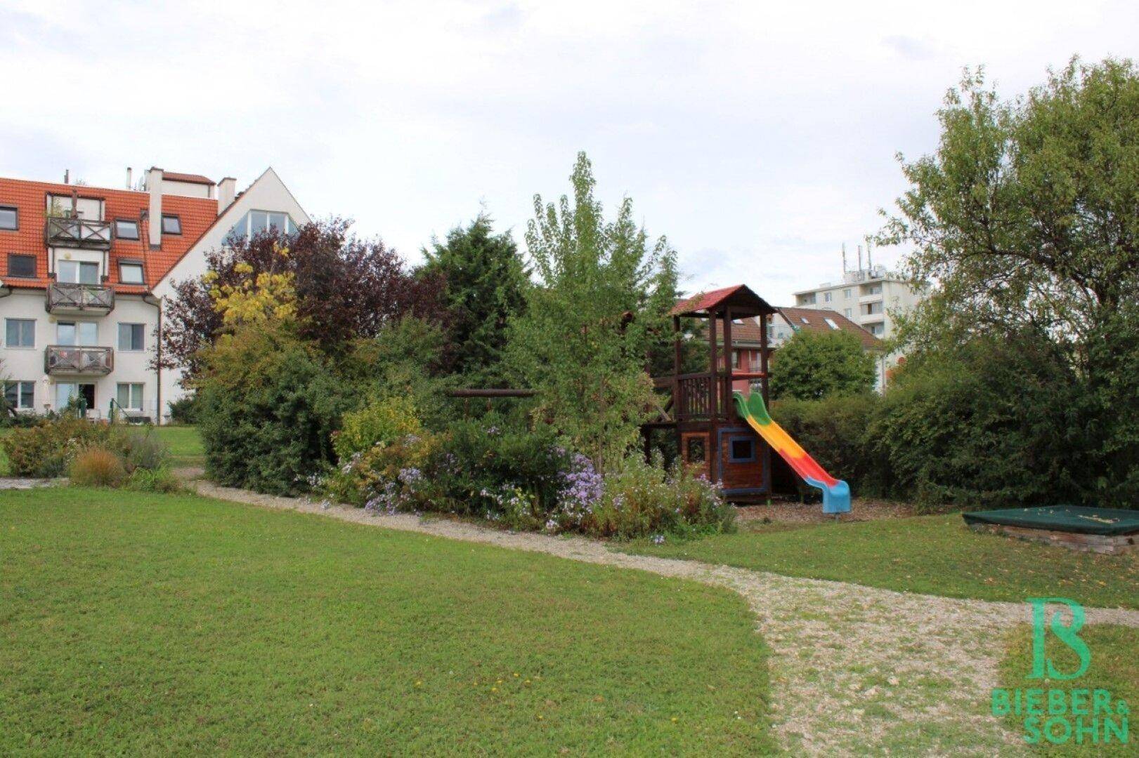Garten / Spielplatz