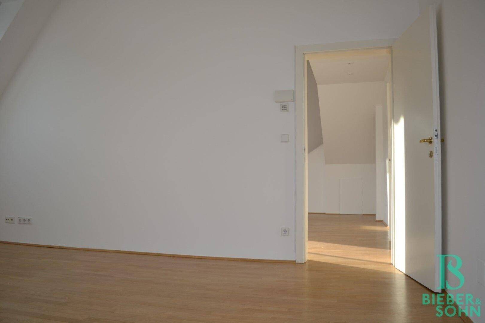 Zimmer 1/Blick Wohnraum