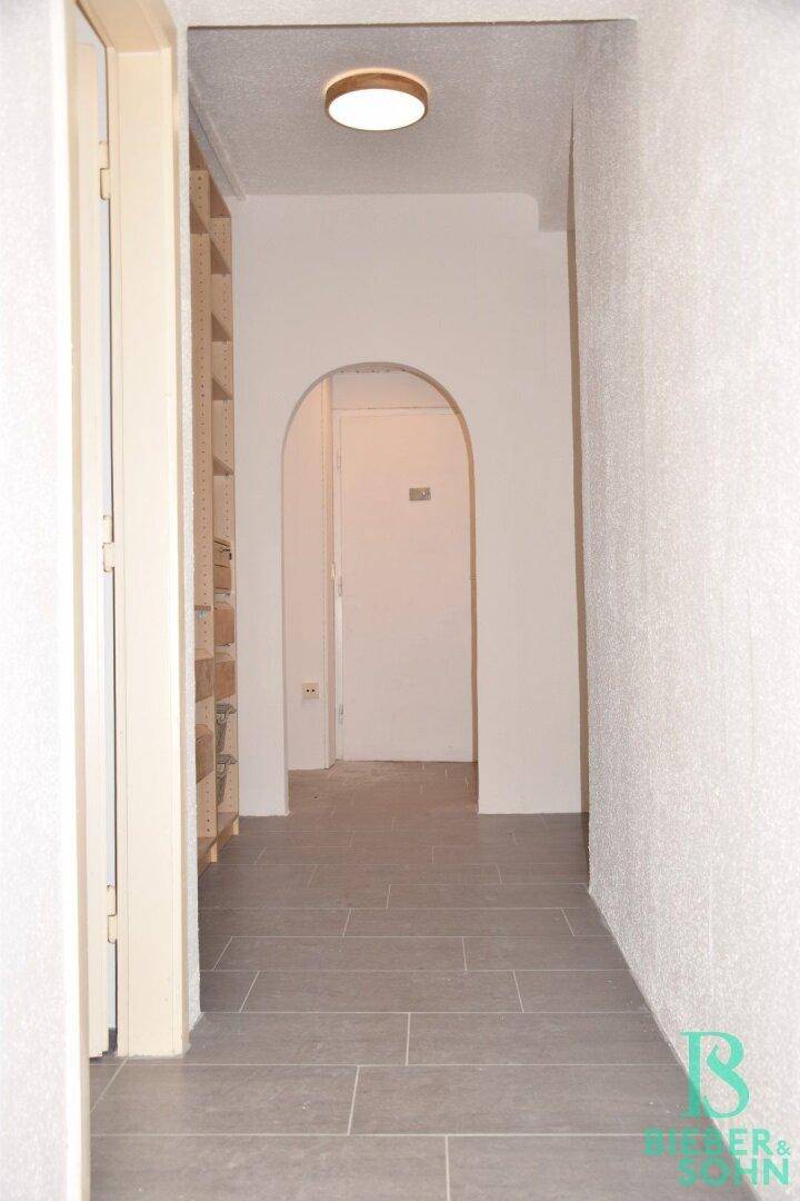 Flur/Blick Eingang