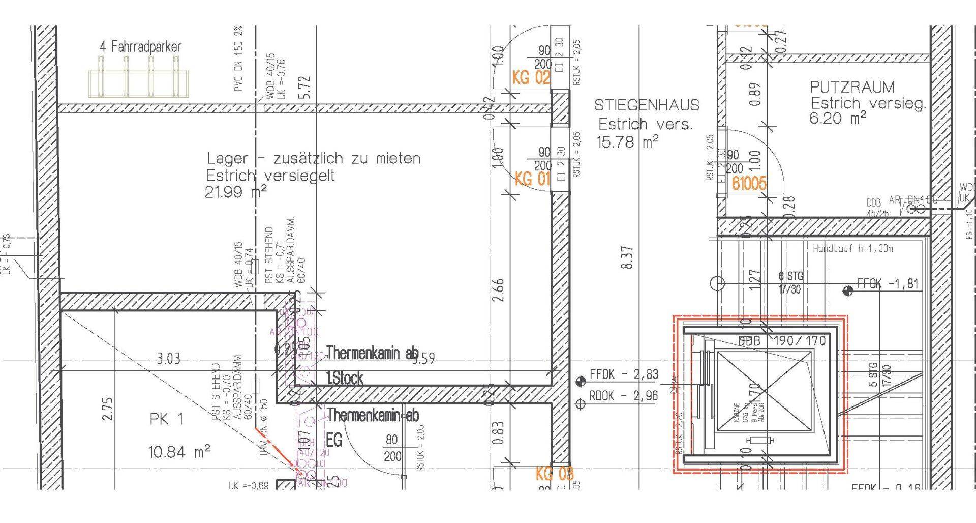 Grundriss des Untergeschosses mit Lagerflächen, Treppenhaus und Aufzug.