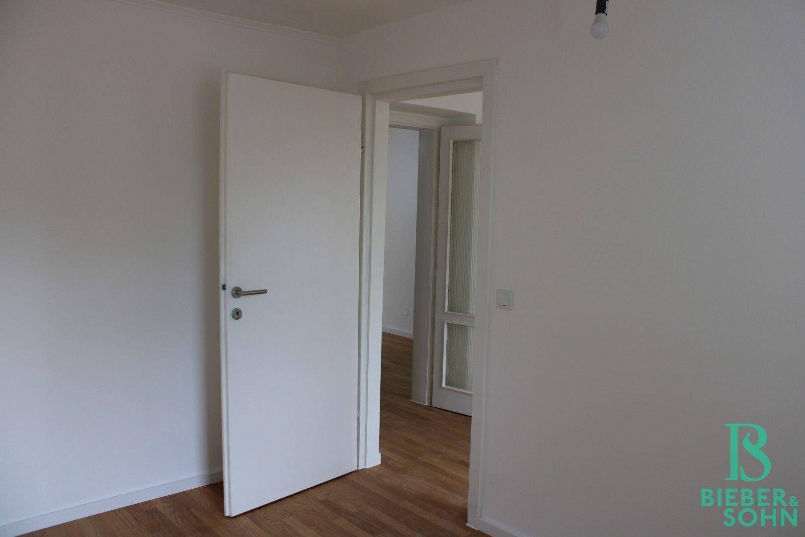 Zimmer 2 - Durchgangzimmer