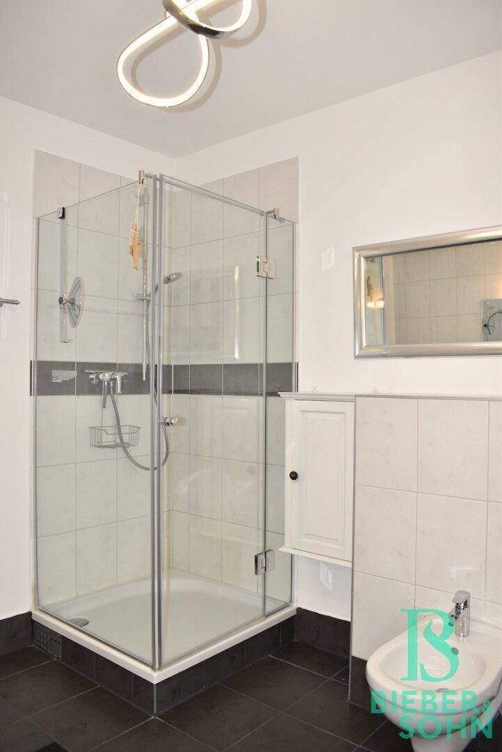 Dusche Bad OG