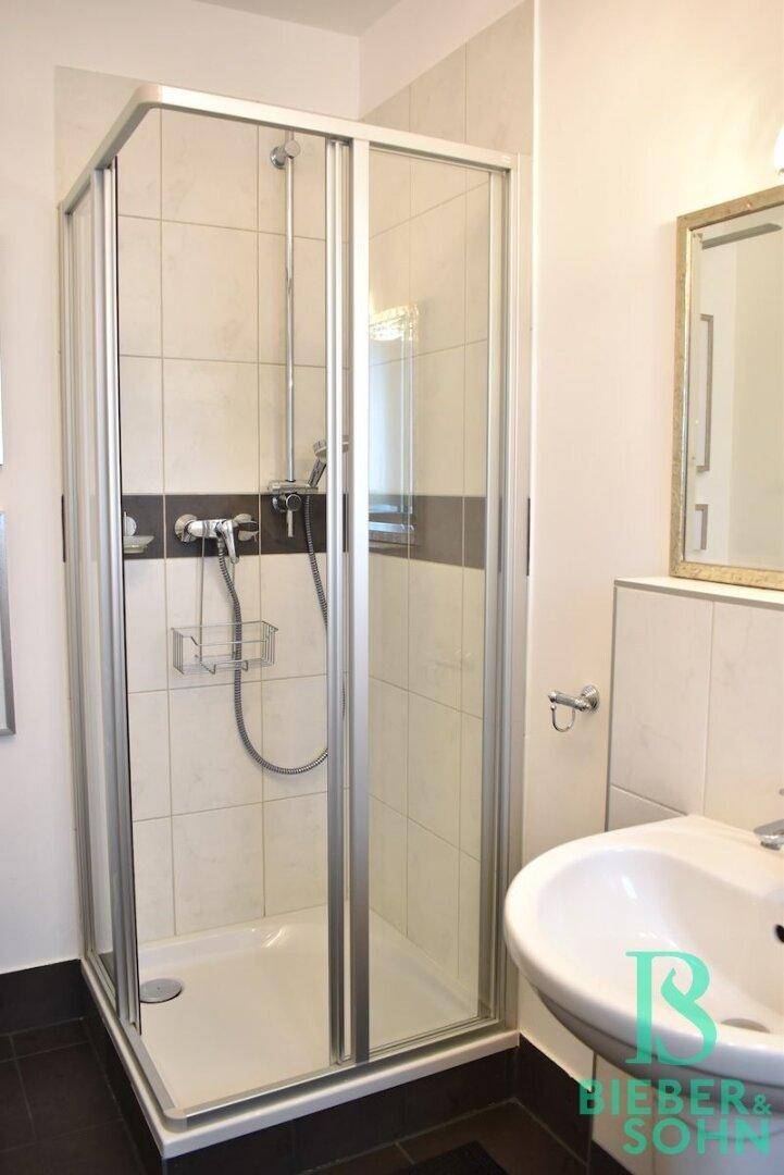 Dusche Bad EG