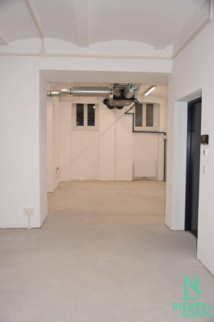 Repräsentatives, generalsaniertes Souterrain-Loft - Hochwertige Lagerräumlichkeiten! – další