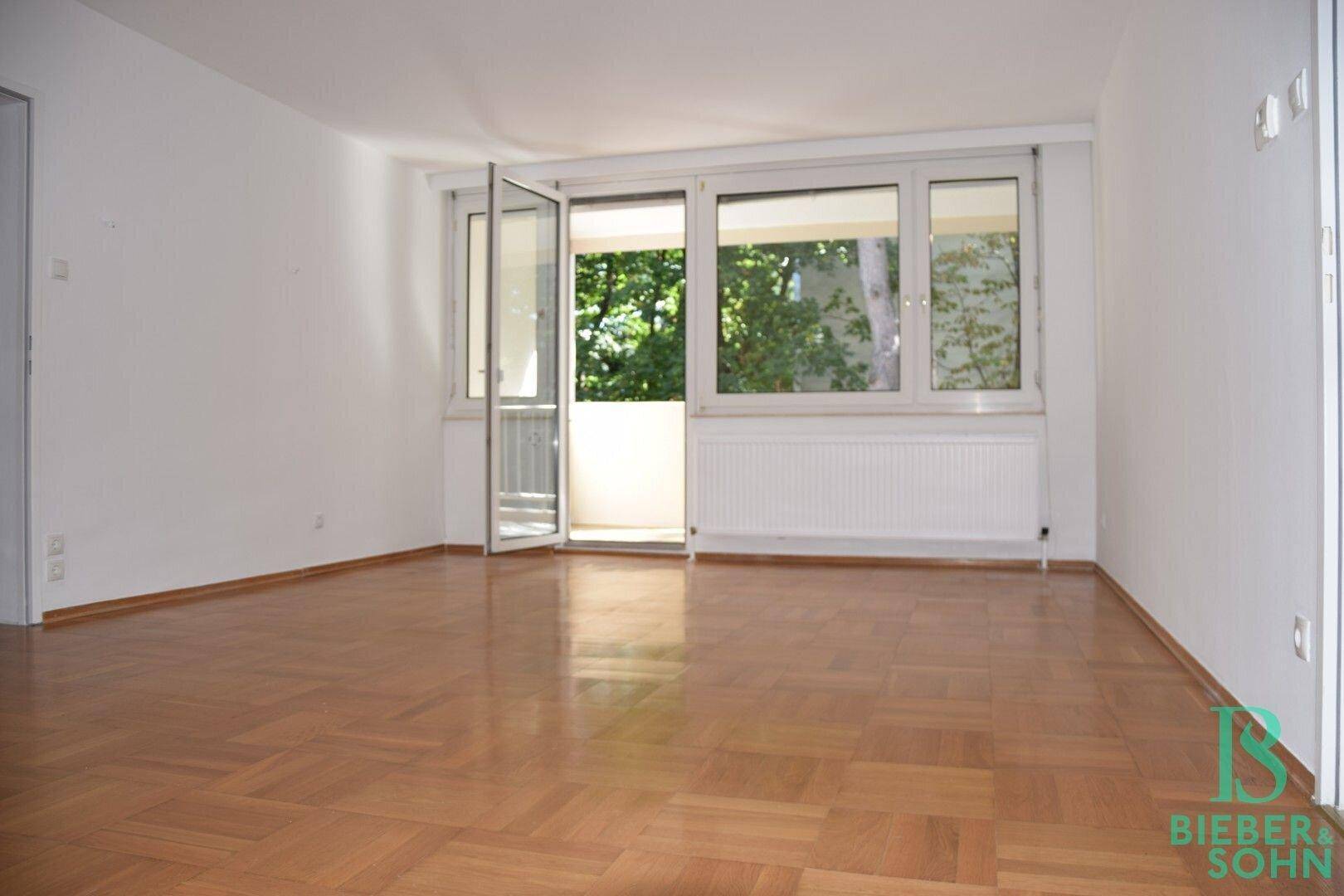 Wohnraum/Ausgang Loggia
