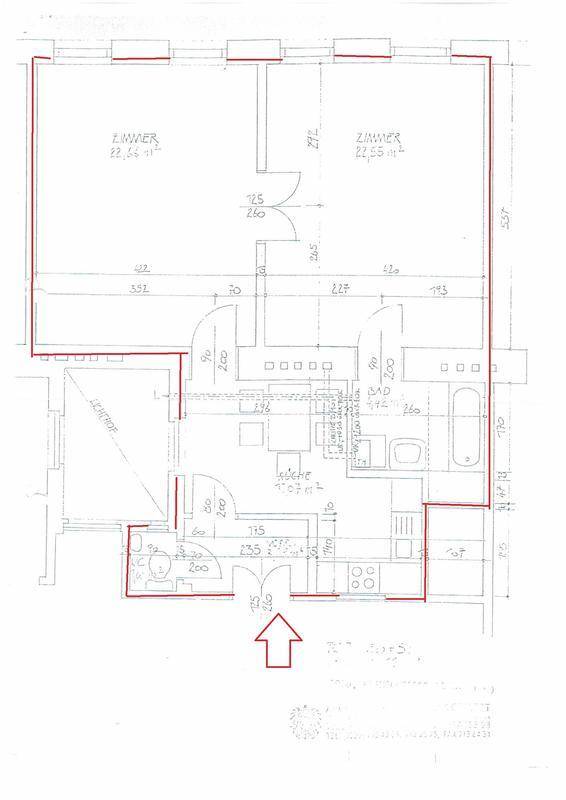 Grundrissplan einer Wohnung mit zwei Zimmern, Bad und separater Küche.