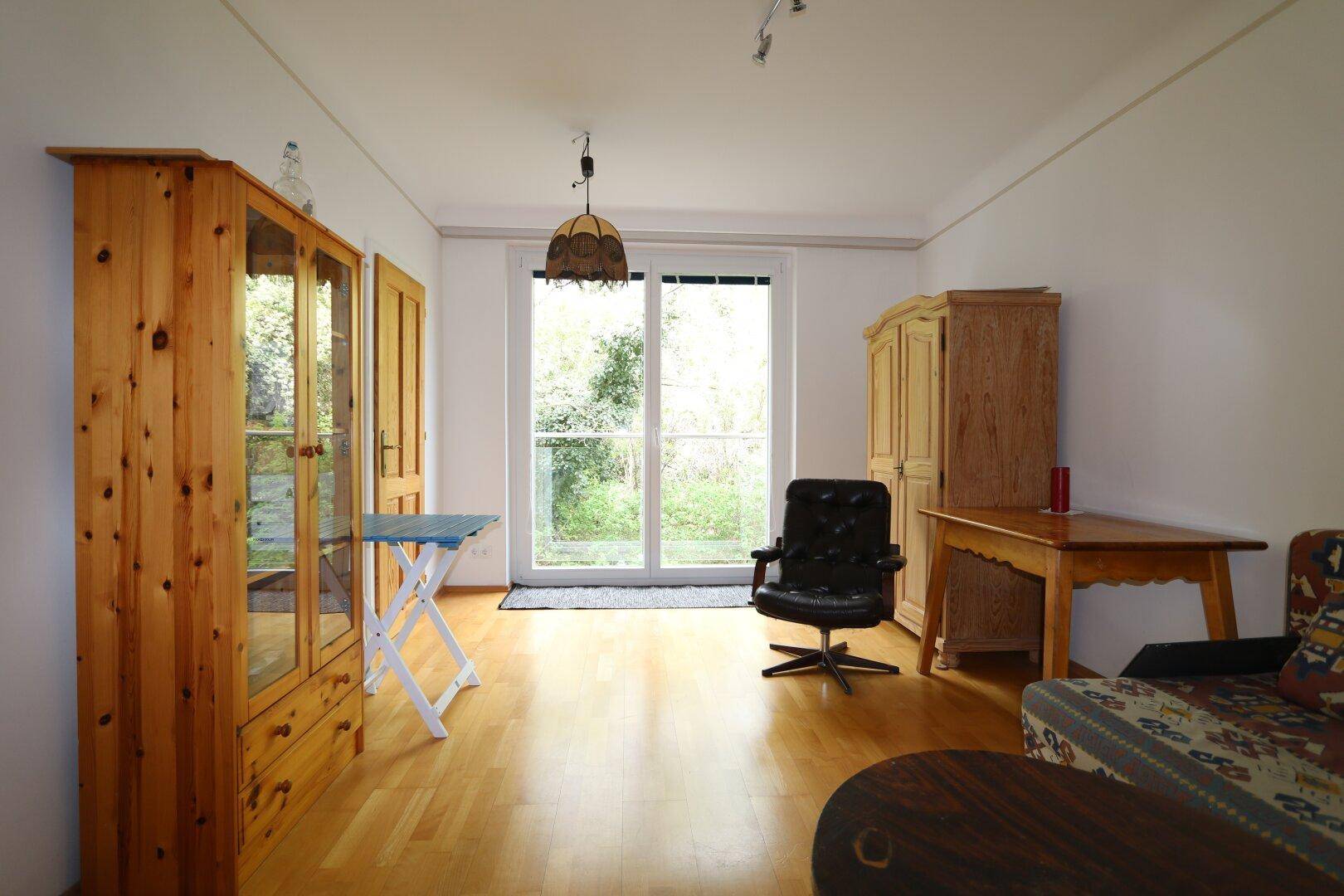Schlafzimmer mit französischem Balkon