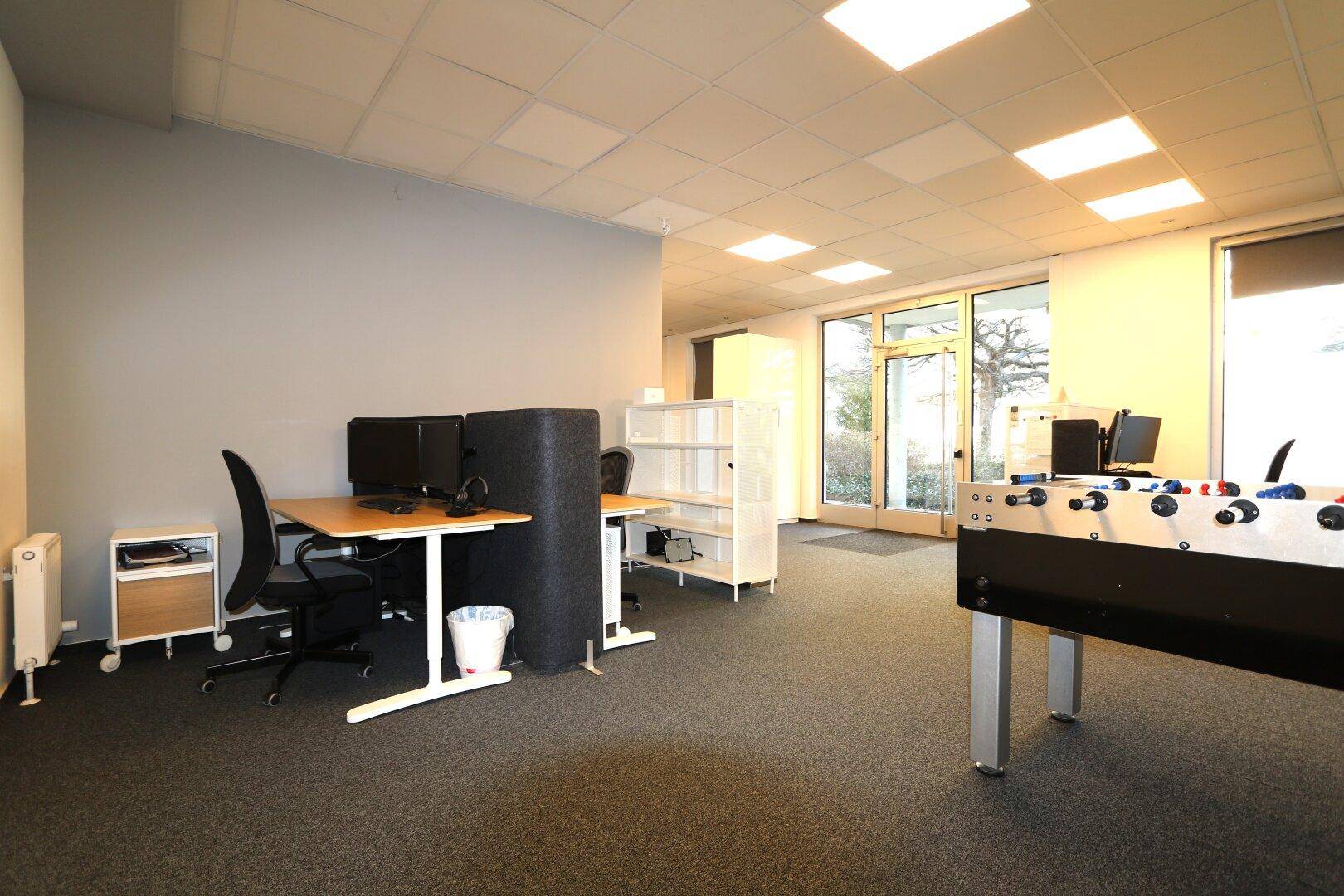TOPLAGE! Moderne Büro-/Praxisfläche mit ca. 84,84 m² - zentral und trotzdem ruhig gelegen! – pohled 4