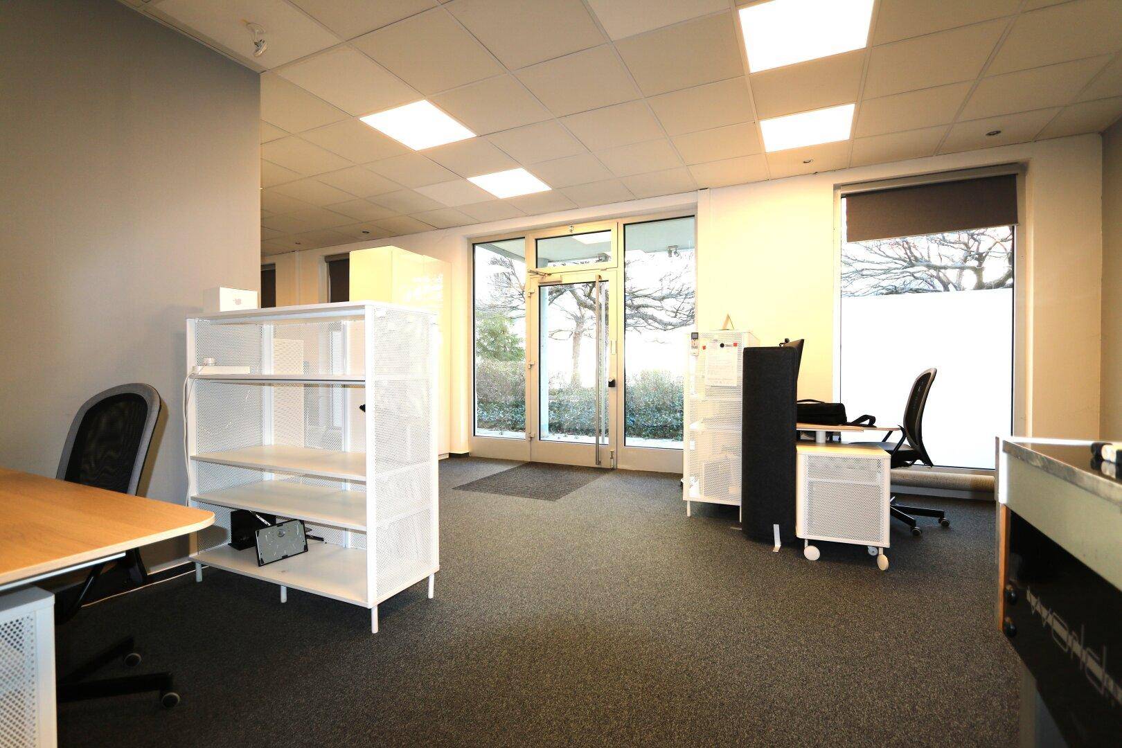 TOPLAGE! Moderne Büro-/Praxisfläche mit ca. 84,84 m² - zentral und trotzdem ruhig gelegen! – pohled 5