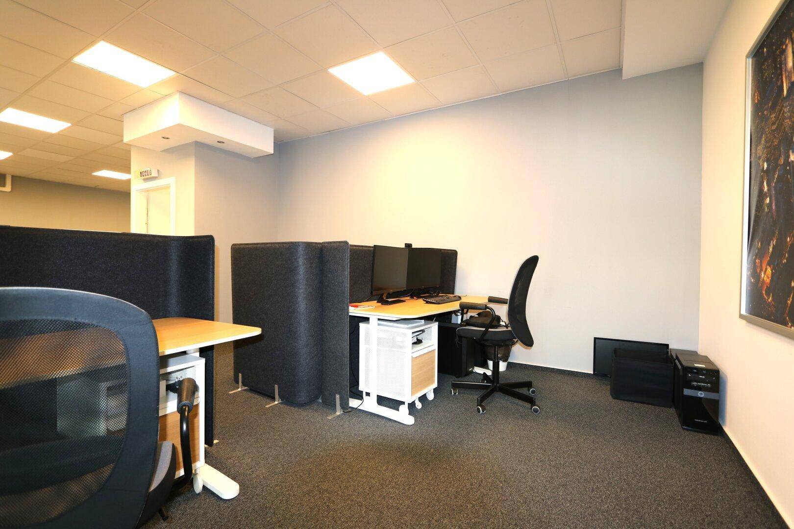 TOPLAGE! Moderne Büro-/Praxisfläche mit ca. 84,84 m² - zentral und trotzdem ruhig gelegen! – další