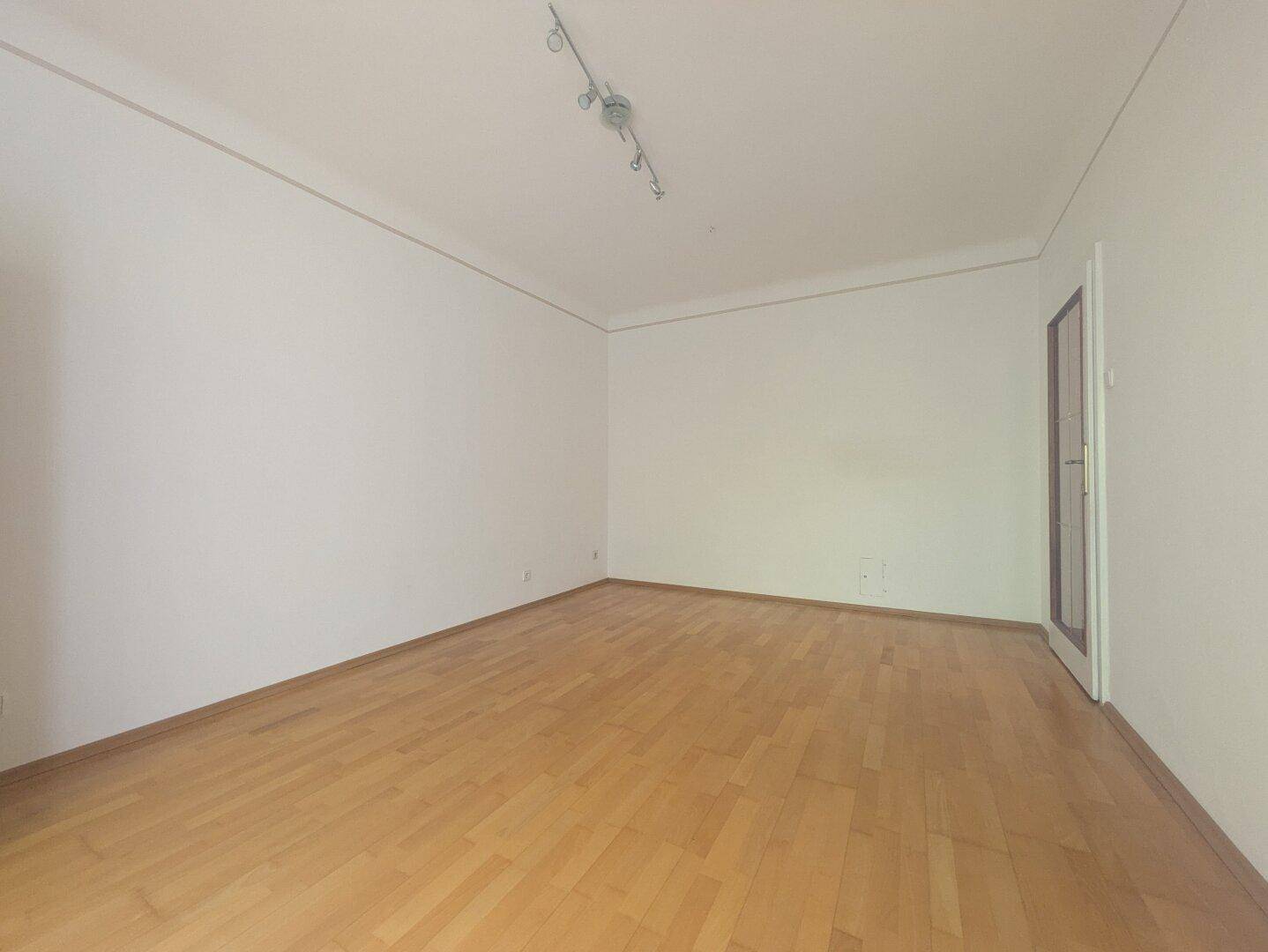 Schlafzimmer mit französischem Balkon