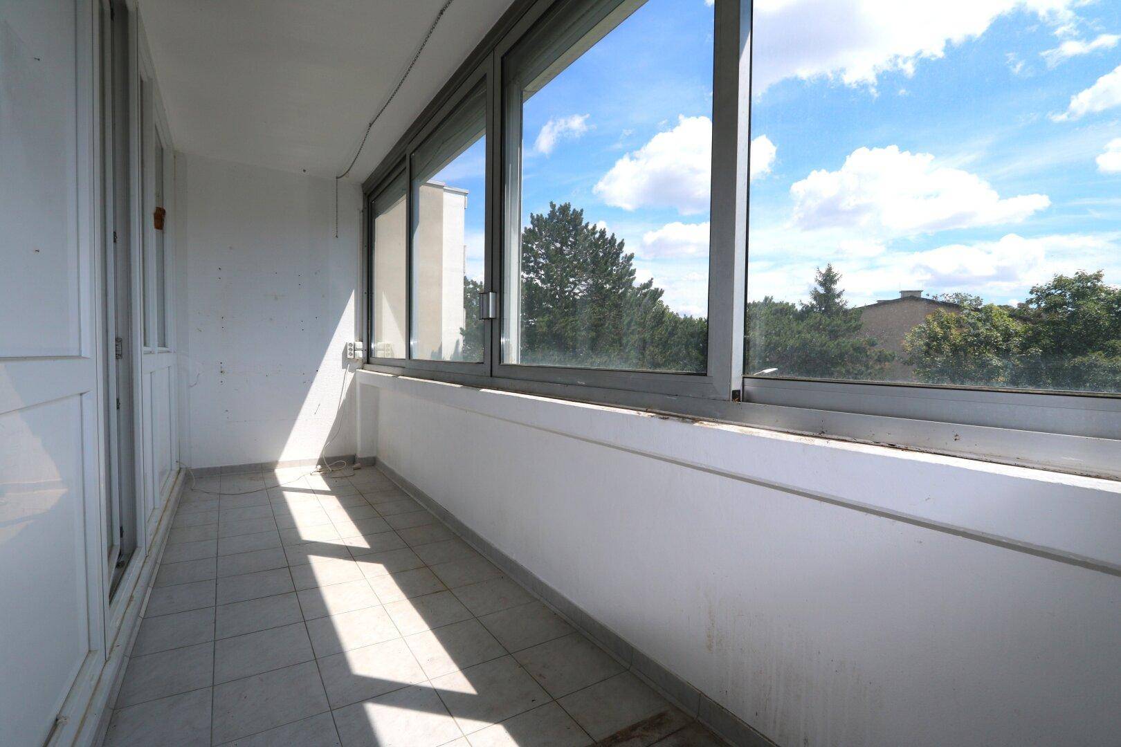 südostseitige Loggia mit Fernblick