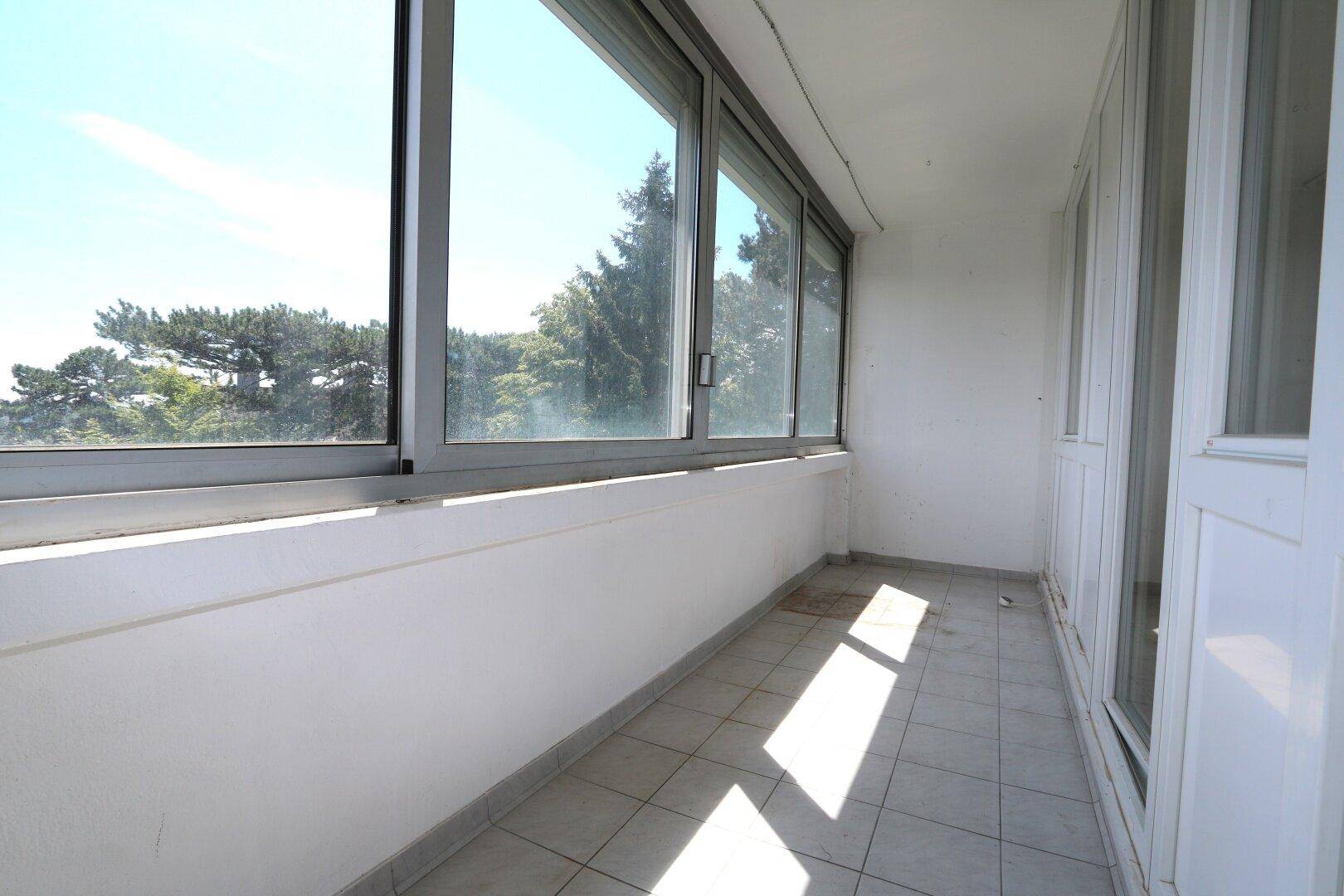 südostseitige Loggia mit Fernblick