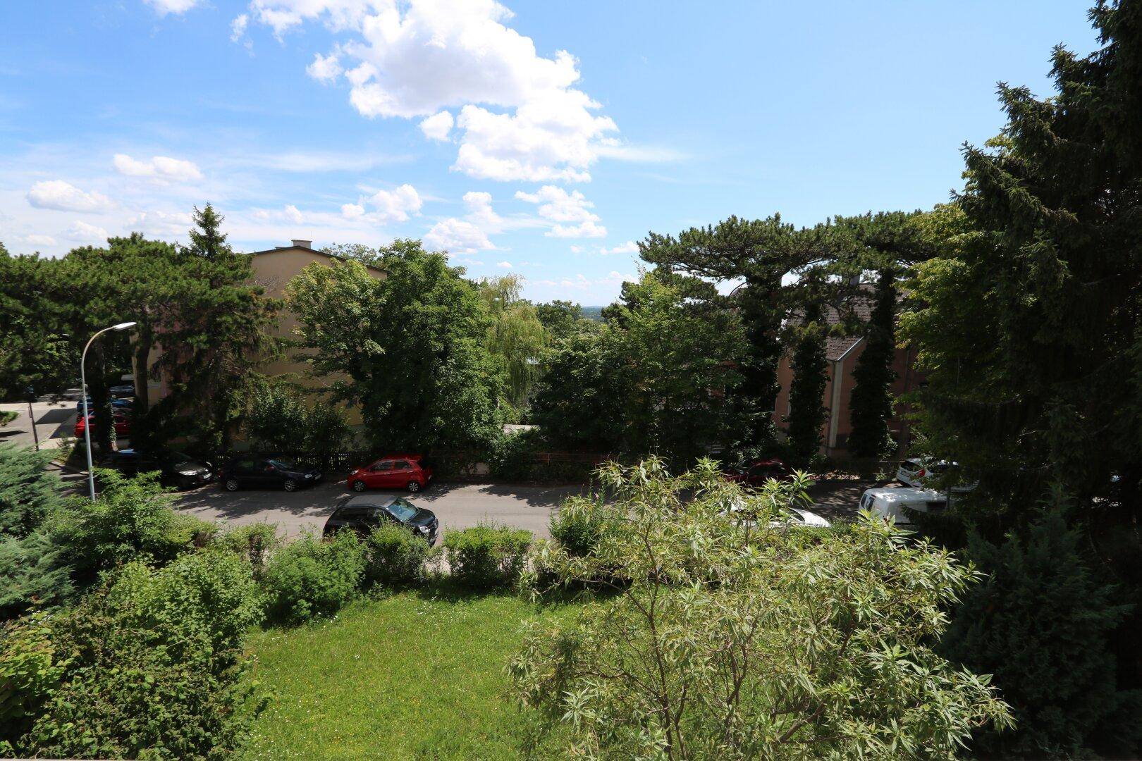 Ausblick Loggia und Wohnung