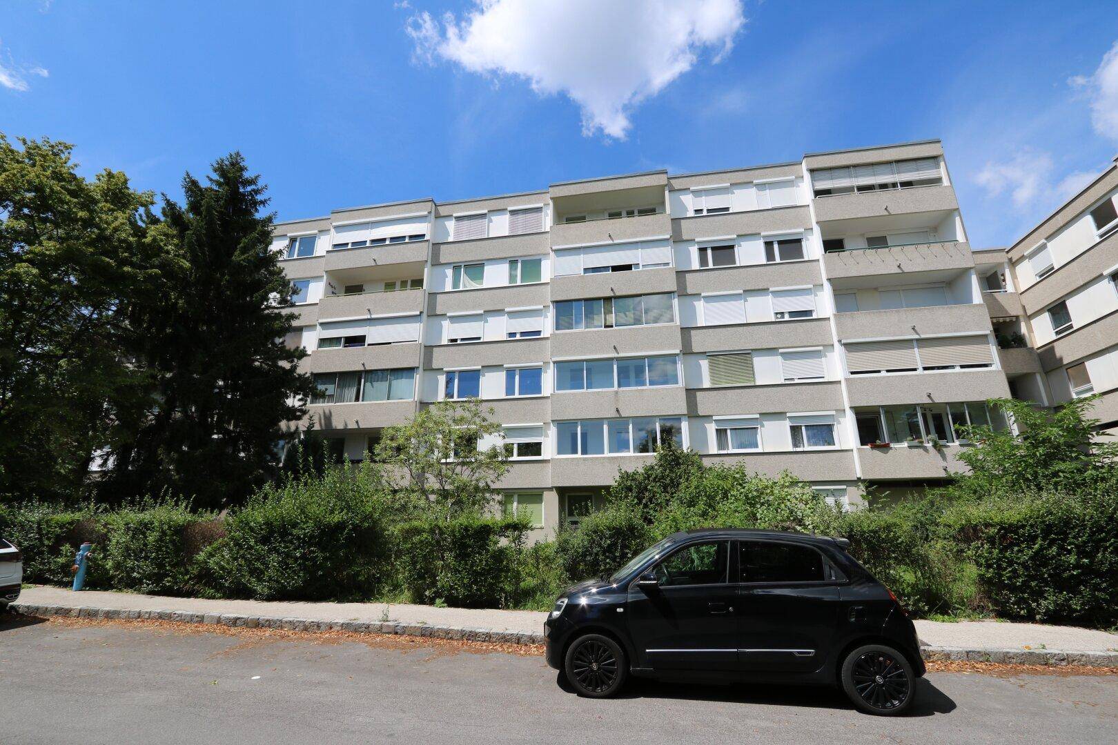 gepflegte Wohnhausanlage