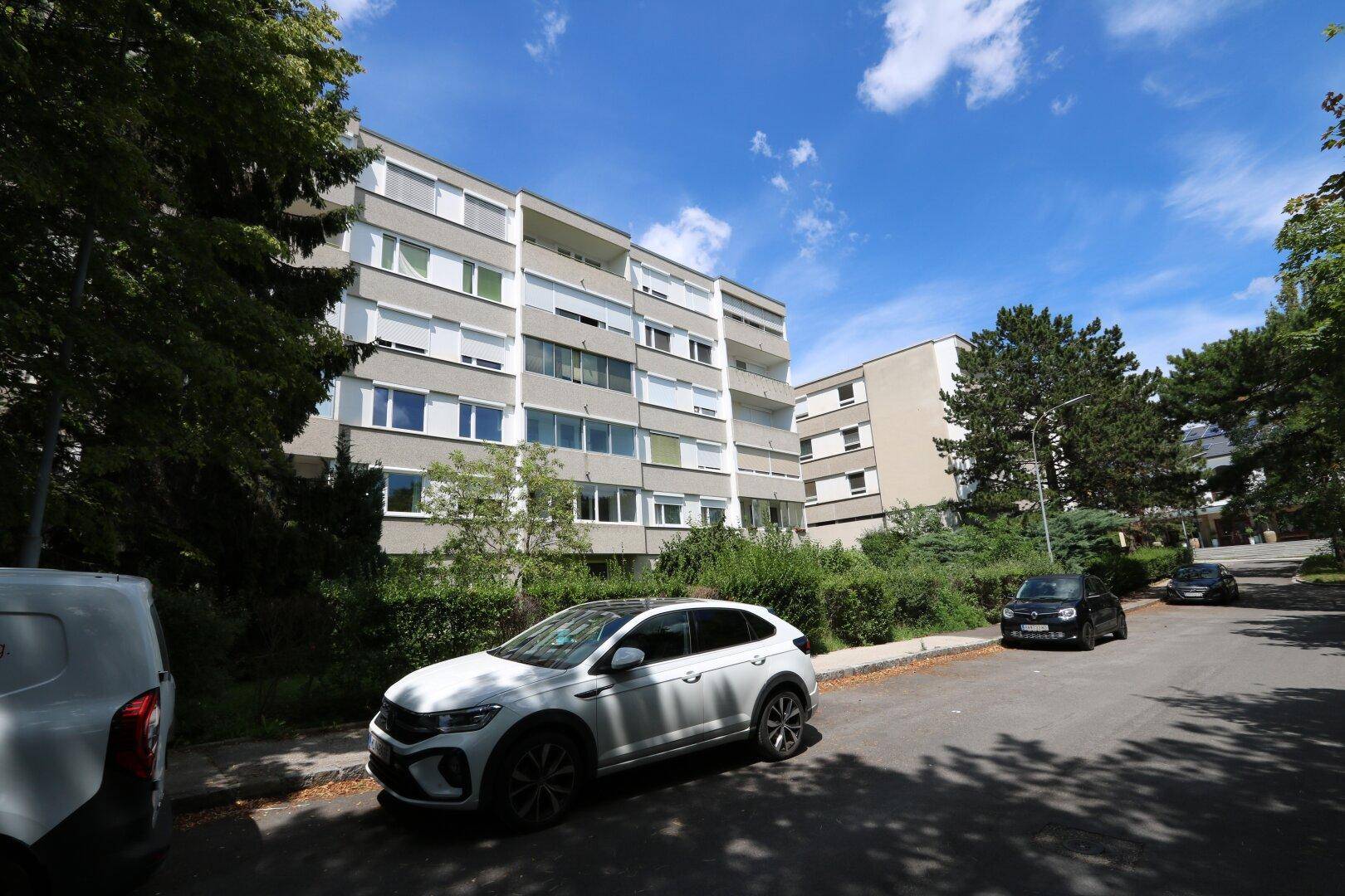 gepflegte Wohnhausanlage