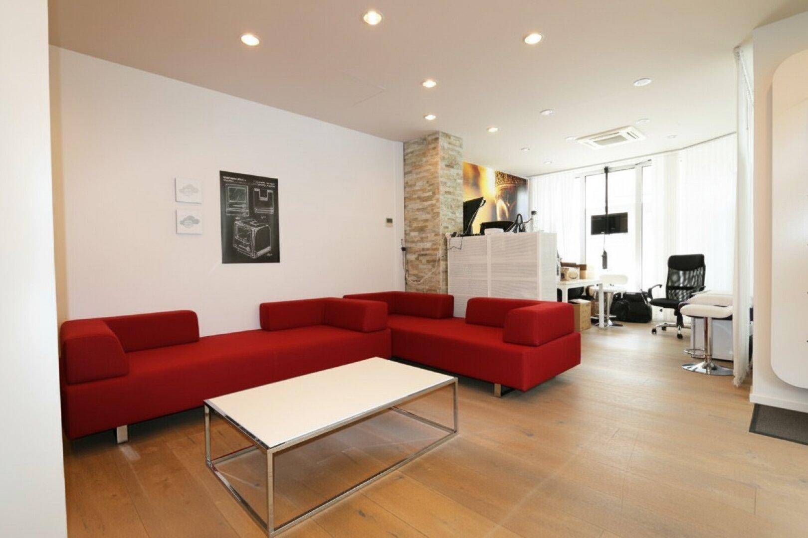 TOPLAGE! Modernes Geschäftslokal, Büro-/Paxisfläche mit ca. 61,75 m² - zentral und trotzdem ruhig gelegen! – pohled 6