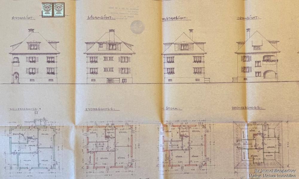 Historischer Grundrissplan des Gebäudes mit verschiedenen Ansichten und Etagenlayouts.
