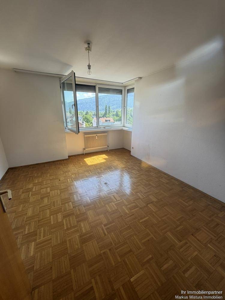 „Über den Dächern von Bregenz 5. OG mit Lift – Großzügige 3-Zimmer-Wohnung mit Weitblick“ – pohled 3
