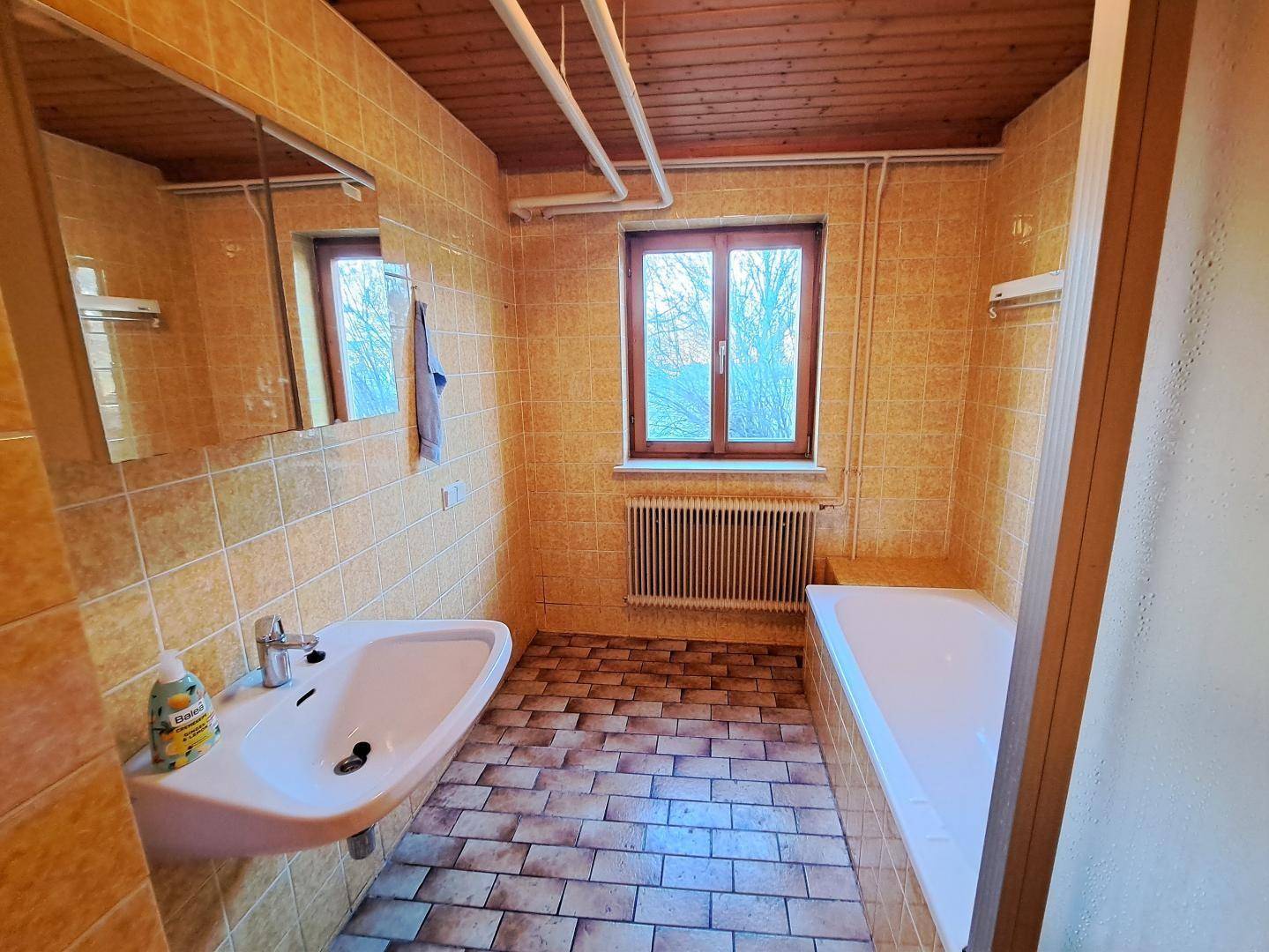 Badezimmer alt - EG