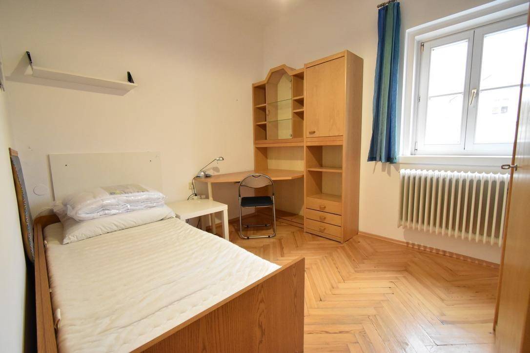 Schlafzimmer 3