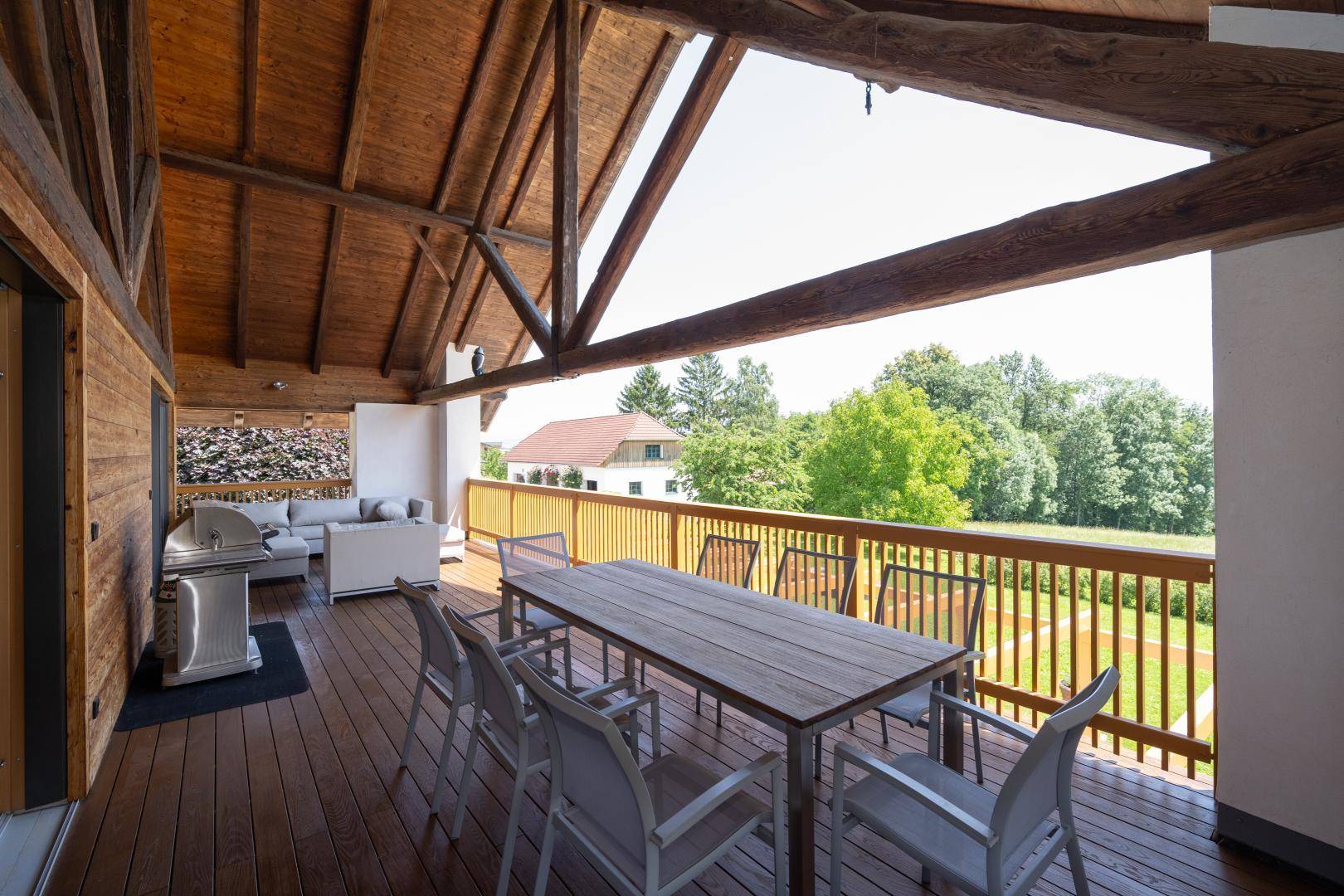 Terrasse im Obergeschoß