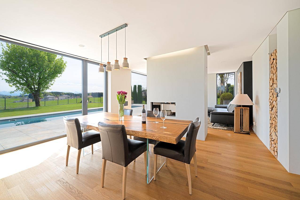 NUR 10 MINUTEN ZUM MATTSEE | Exklusive Design-Villa mit Pool in unverbaubarer Grünlage - Ansicht 4