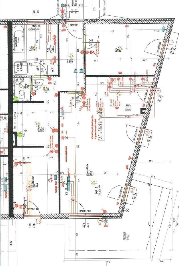 Detaillierter Grundriss einer Wohnung mit 92,42 m² Wohnfläche und Terrasse.