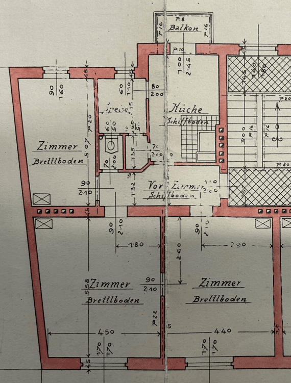 Detaillierter Grundrissplan mit Zimmern, Küche, Bad und Balkon, inklusive Maßangaben.