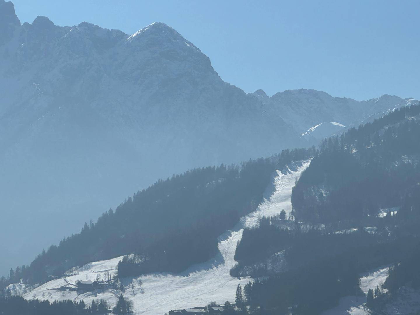 Grundstück mit Altbestand - sensationeller Ausblick auf die Lienzer Dolomiten - Mehr