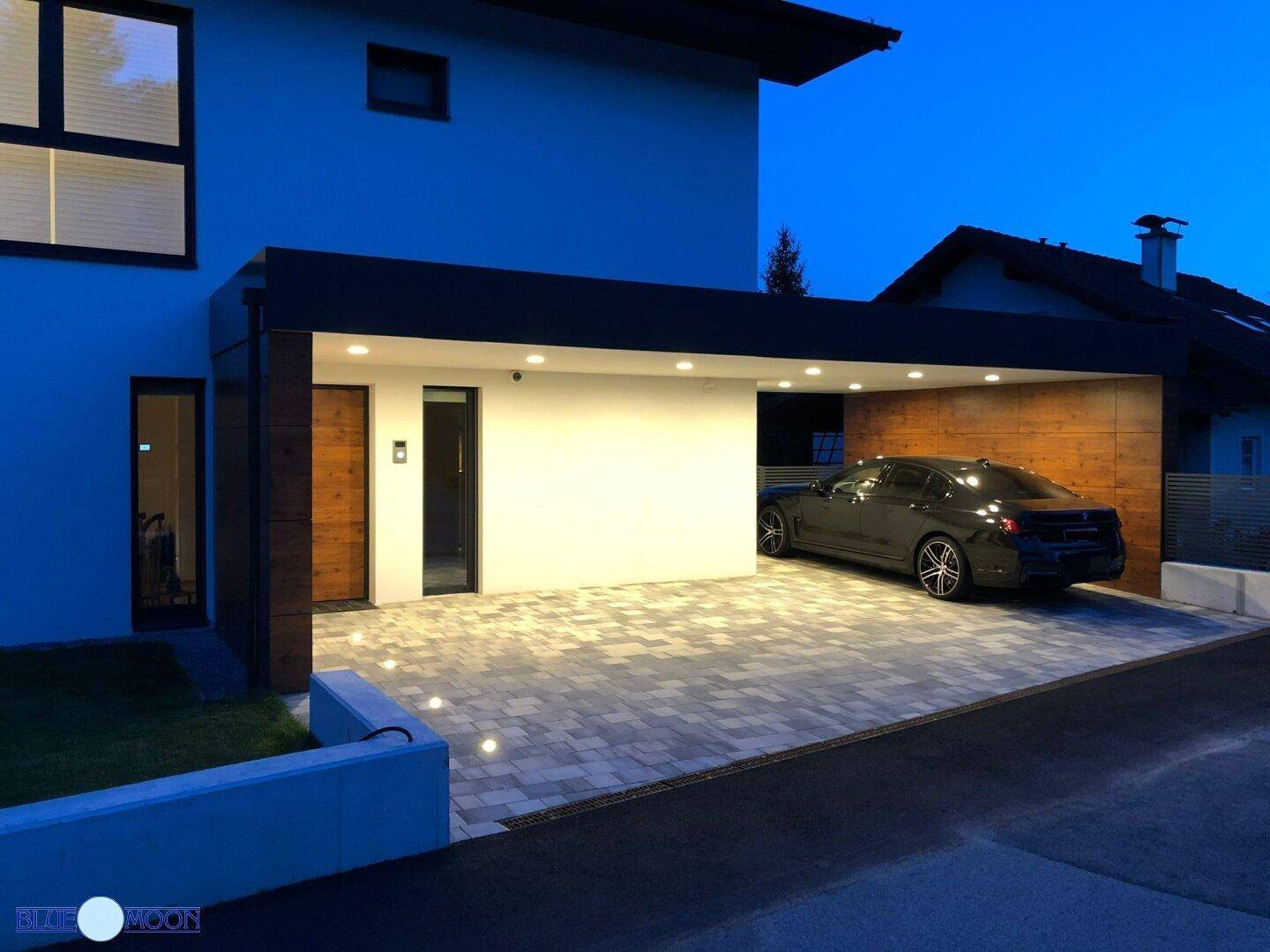 Hauseingang, Carport