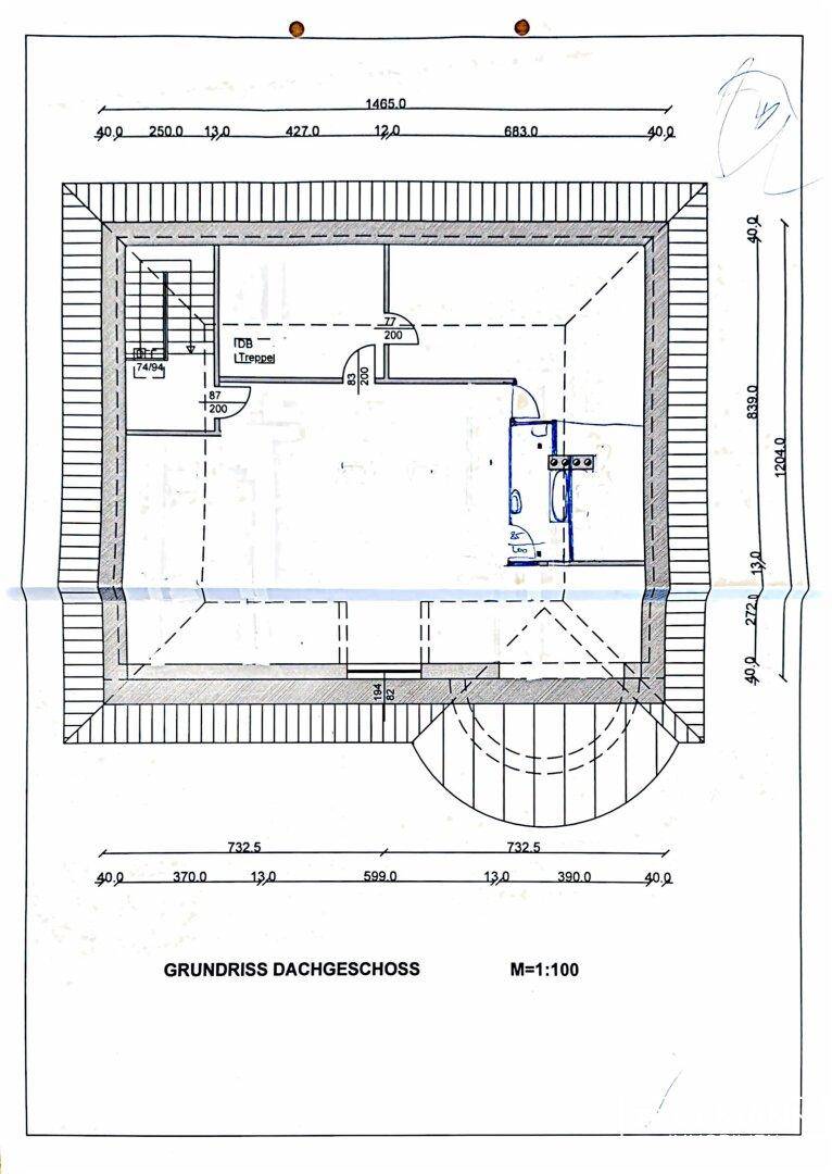 Grundriss des Dachgeschosses mit Schlafzimmern und Bad unter dem Dach.
