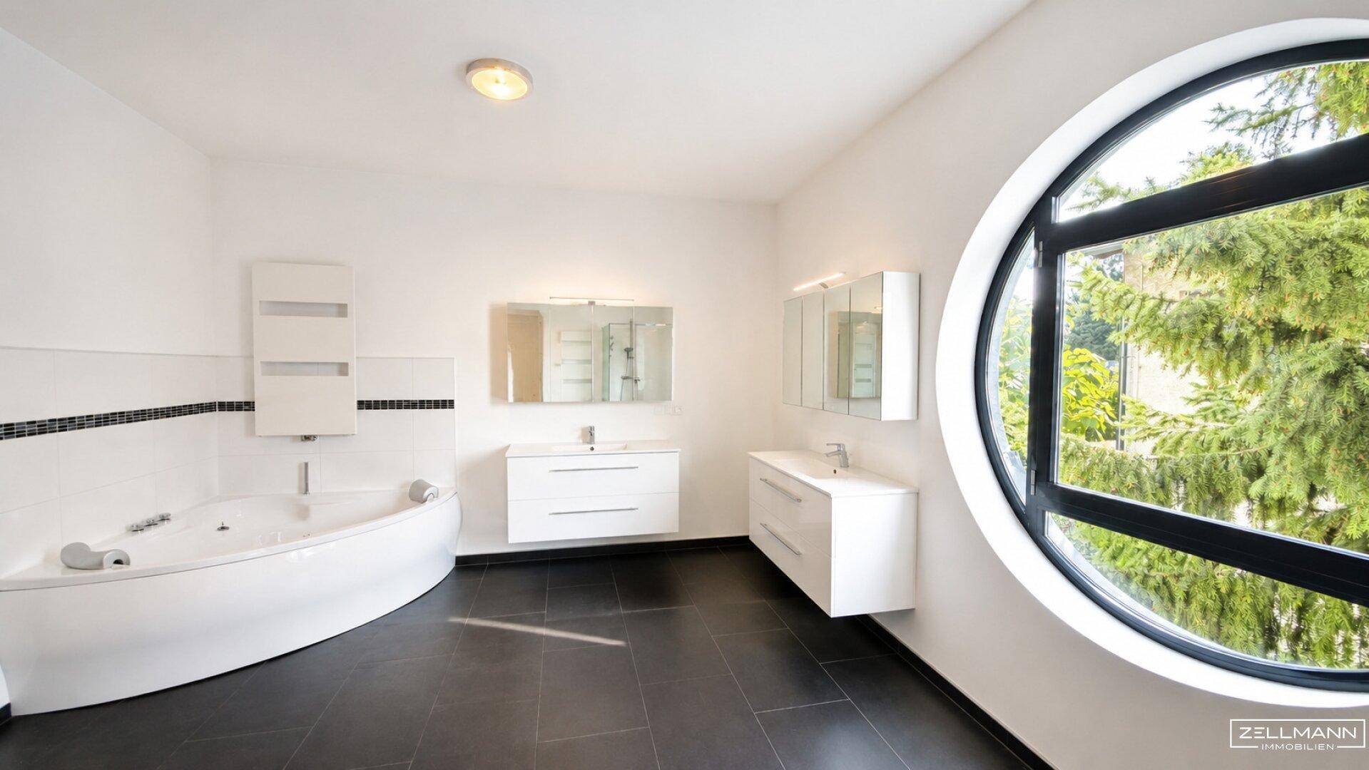 Architektenhaus mit Garten, Pool und außergewöhnlich flexiblem Raumkonzept | ZELLMANN IMMOBILIEN - Mehr