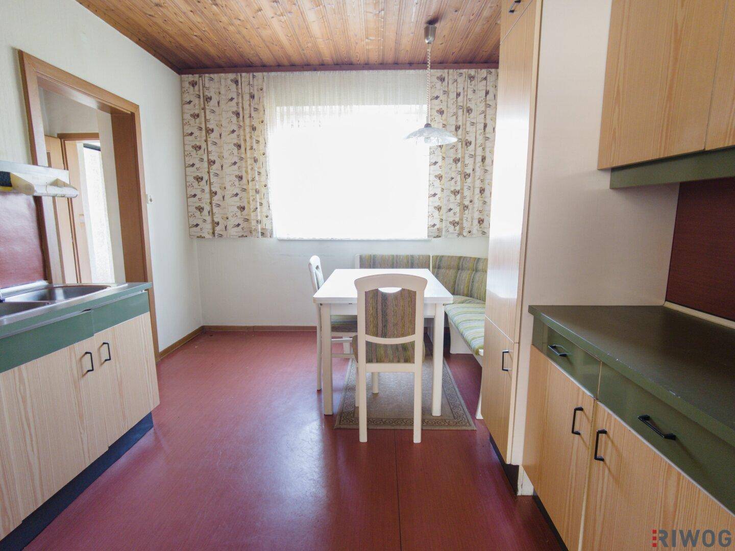 Einfamilienhaus mit großem Garten, 4 Zimmern, Keller und Garage! Adaptierungsbedürtig! Baureserven vorhanden | Zubau möglich | Grundstück auch für Doppelhaus geeignet - Ansicht 5