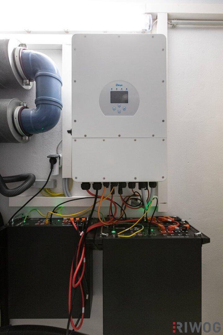 Wechselrichter und Batteriespeicher für die Photovoltaikanlage.