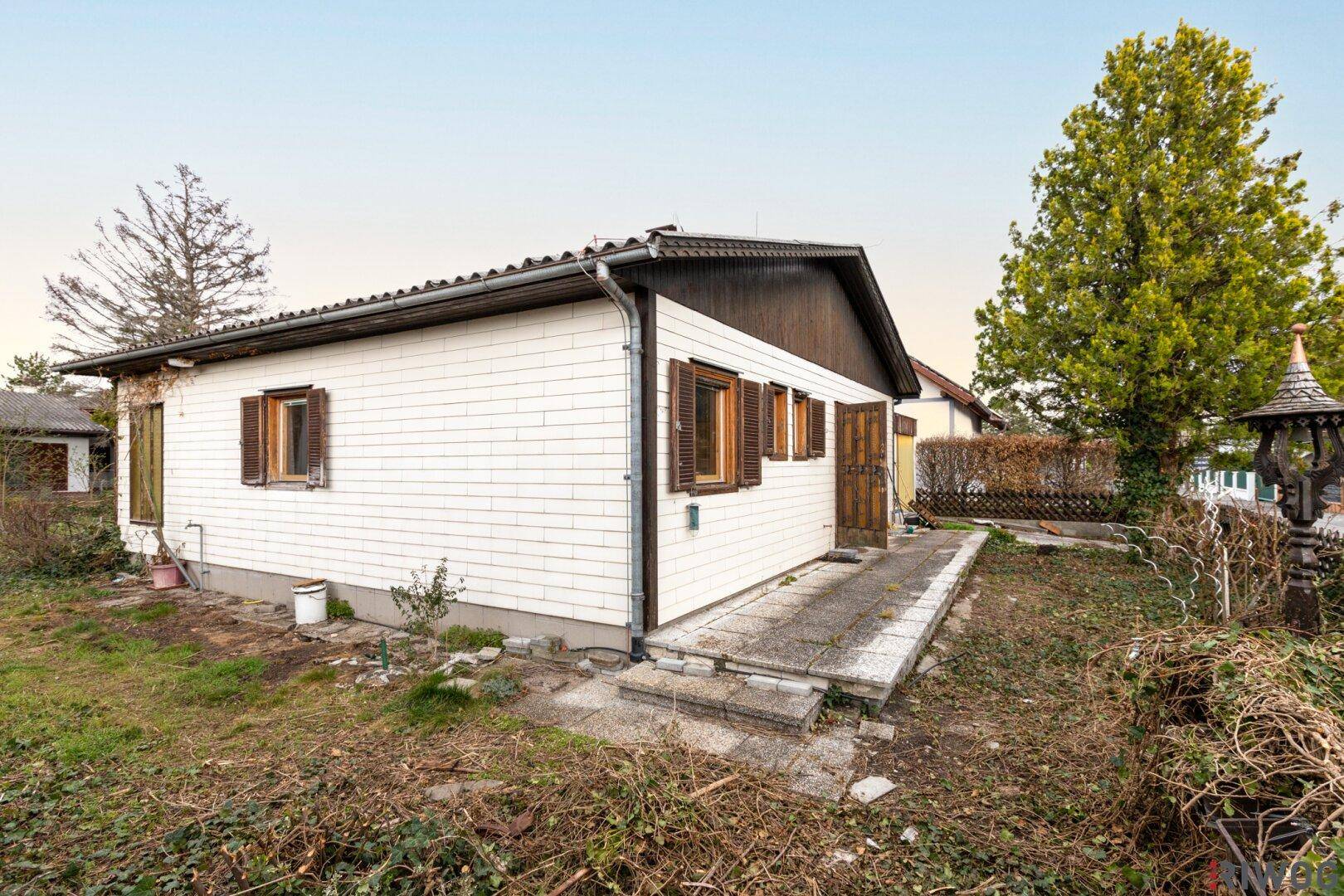 LEBEN WIE DAMALS - ENTZÜCKENDES WEEKENDHAUS II VIEL POTENZIAL II SCHÖNER GARTEN II GARAGE II RUHIGE SIEDLUNGSLAGE II NÄHE FELIXDORF - Ansicht 3